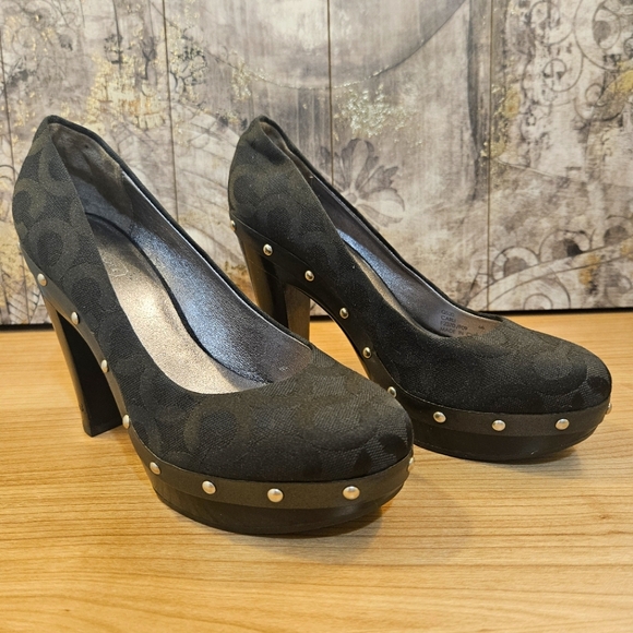 Coach "Carlie" black monorgram heels size 6 US - Picture 6 of 9
